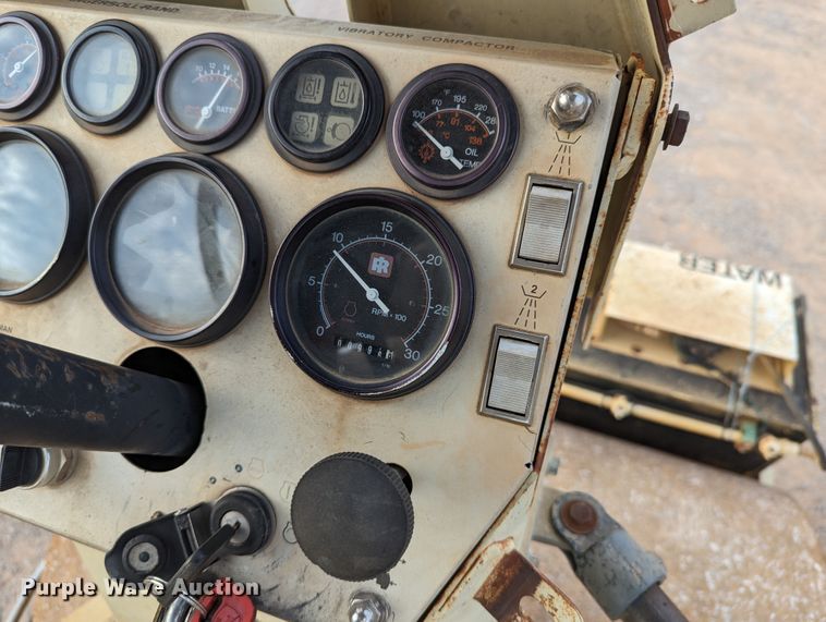 image for item MY9852 Ingersoll Rand DD-65  double drum vibratory roller