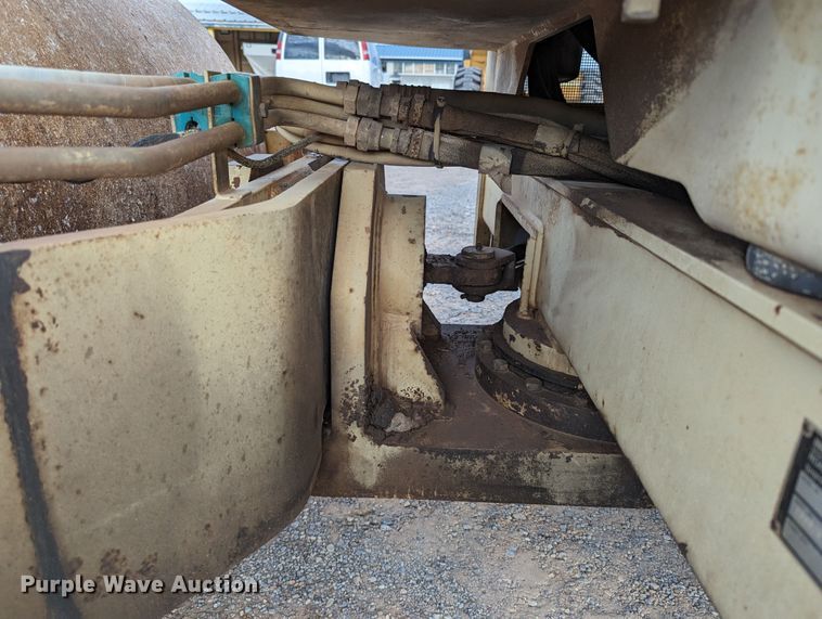 image for item MY9852 Ingersoll Rand DD-65  double drum vibratory roller