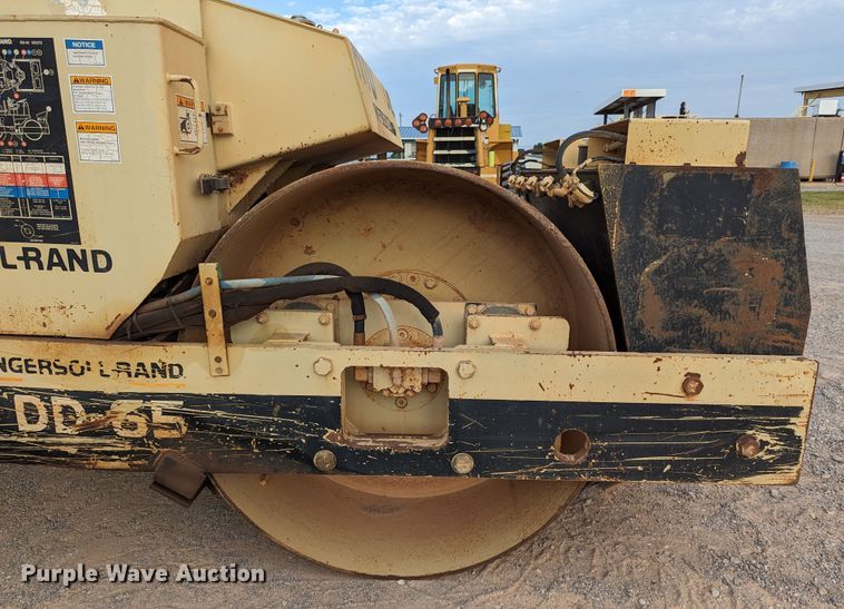 image for item MY9852 Ingersoll Rand DD-65  double drum vibratory roller