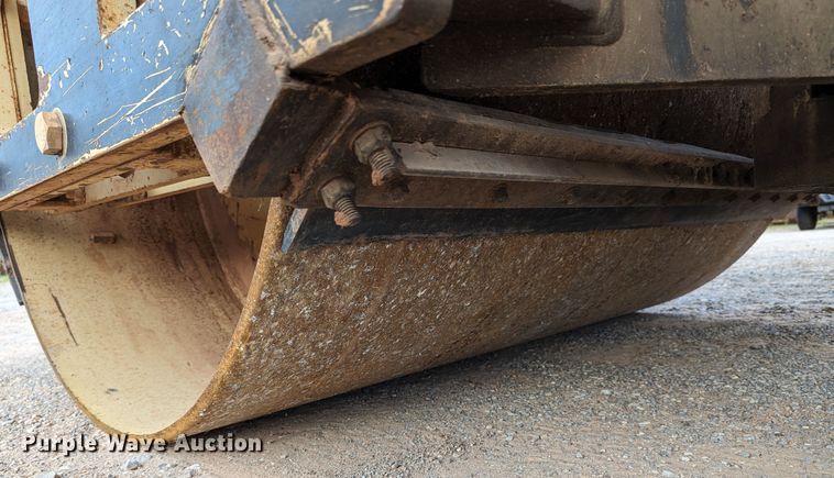 image for item MY9852 Ingersoll Rand DD-65  double drum vibratory roller