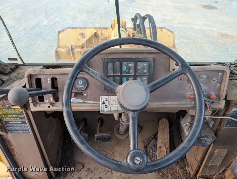 image for item MY9853 1991 Dresser 515CH  wheel loader