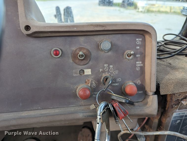 image for item MY9853 1991 Dresser 515CH  wheel loader