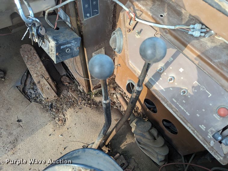 image for item MY9853 1991 Dresser 515CH  wheel loader