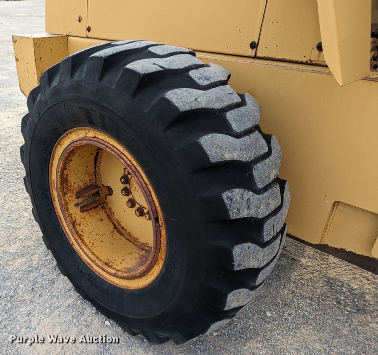 image for item MY9853 1991 Dresser 515CH  wheel loader
