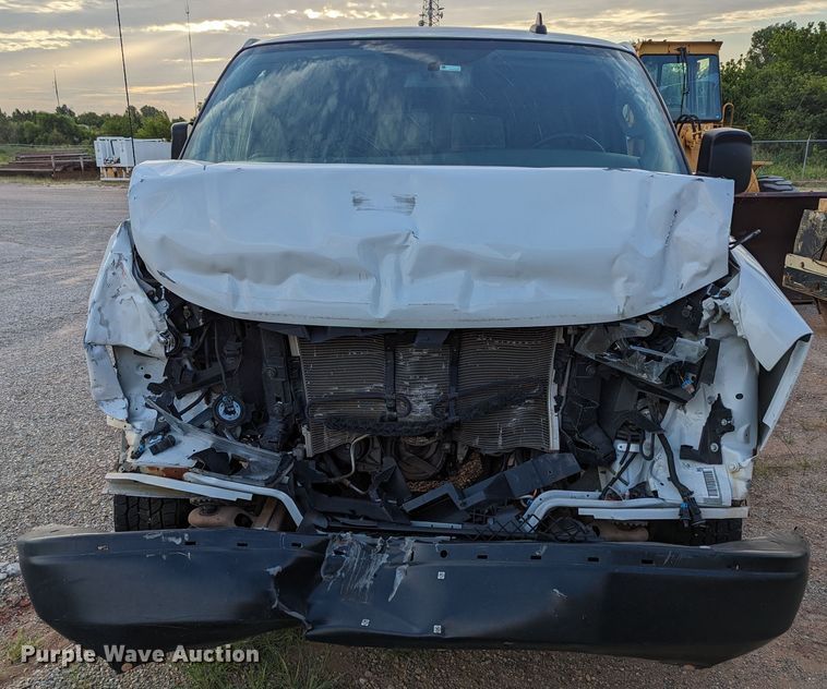 image for item MY9854 2018 Chevrolet Express 3500  van