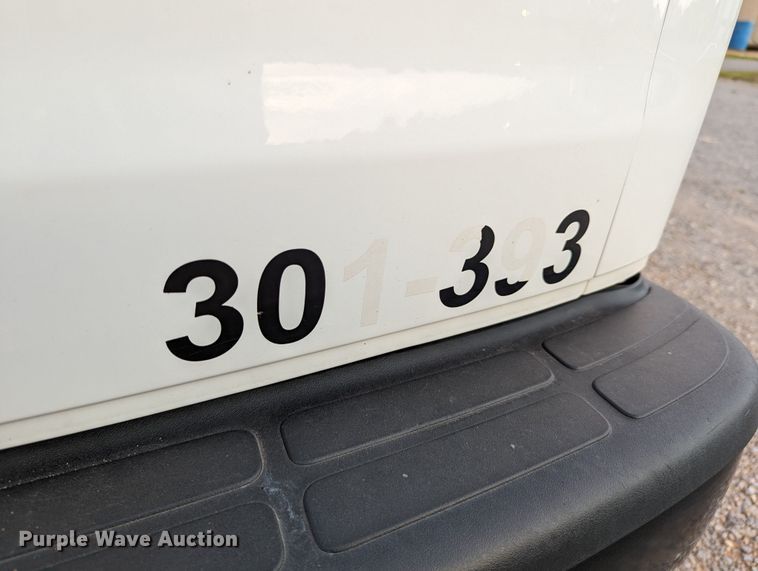 image for item MY9854 2018 Chevrolet Express 3500  van