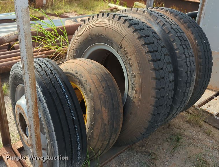 image for item MY9857 (5) tires and wheels