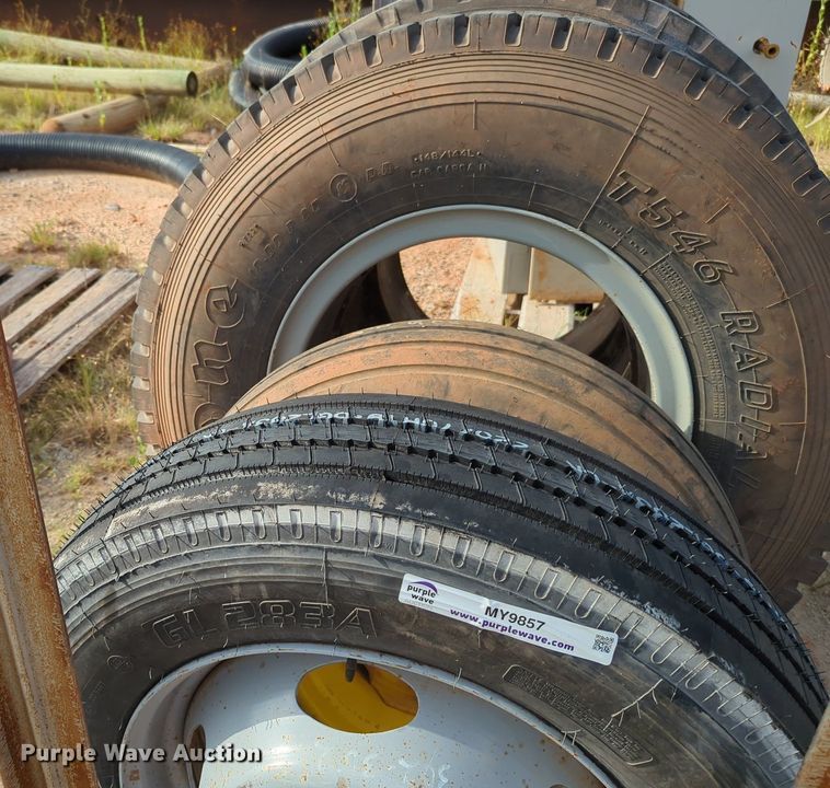 image for item MY9857 (5) tires and wheels