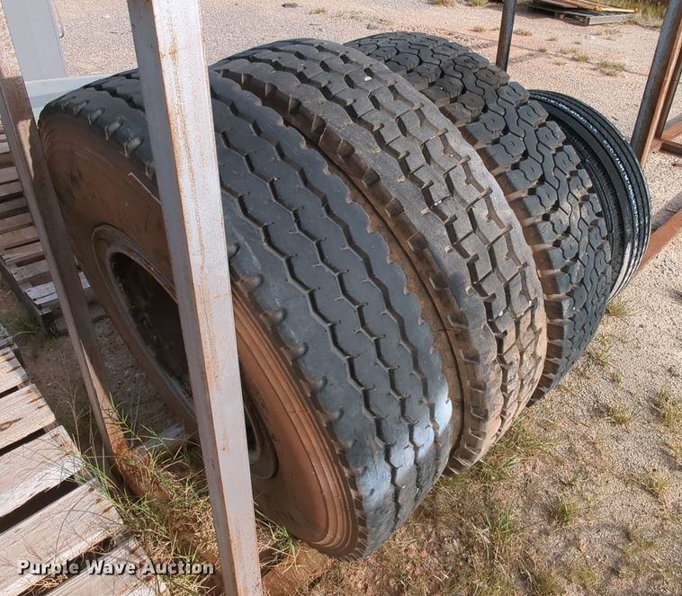 image for item MY9857 (5) tires and wheels