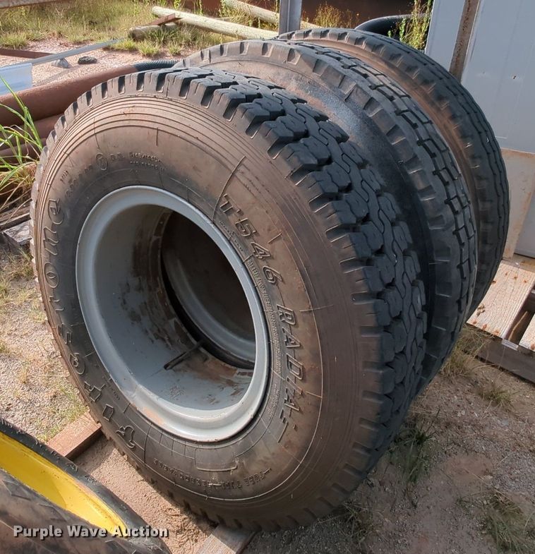 image for item MY9857 (5) tires and wheels