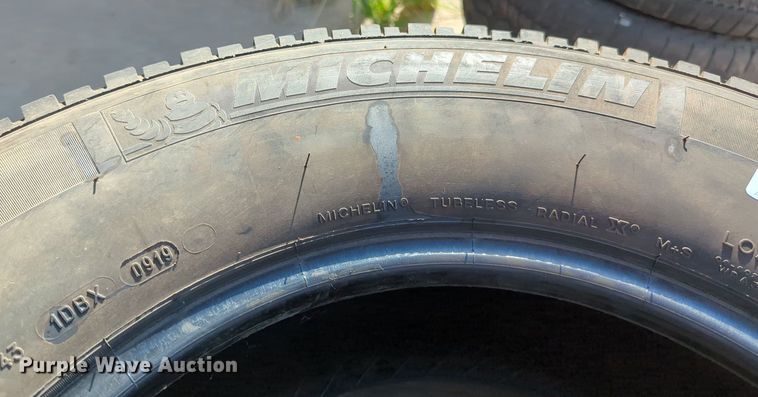 image for item MY9860 (4) Michelin LTX A/T2 245/75R17 tires