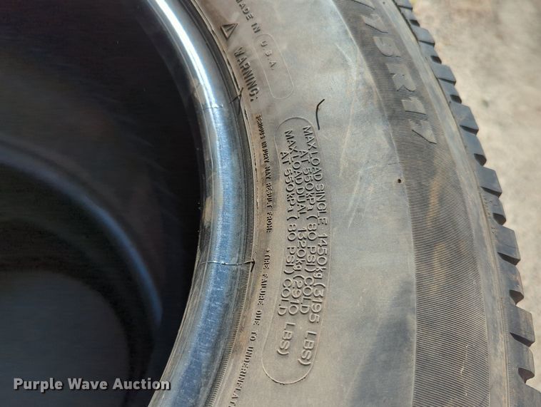 image for item MY9860 (4) Michelin LTX A/T2 245/75R17 tires