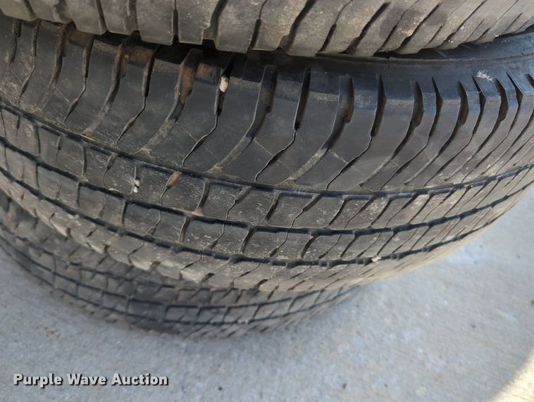 image for item MY9860 (4) Michelin LTX A/T2 245/75R17 tires