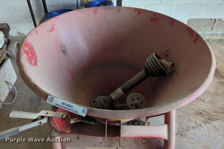 image for item MY9861 Cosmo 180  spreader