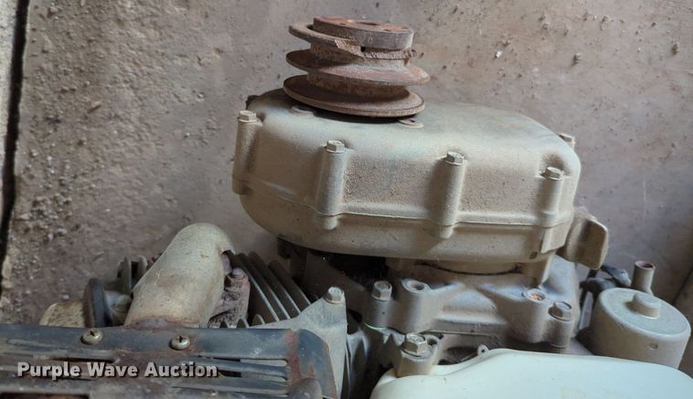 image for item MY9862 Honda GX270  engine