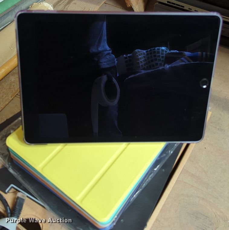 image for item MY9877 Computers