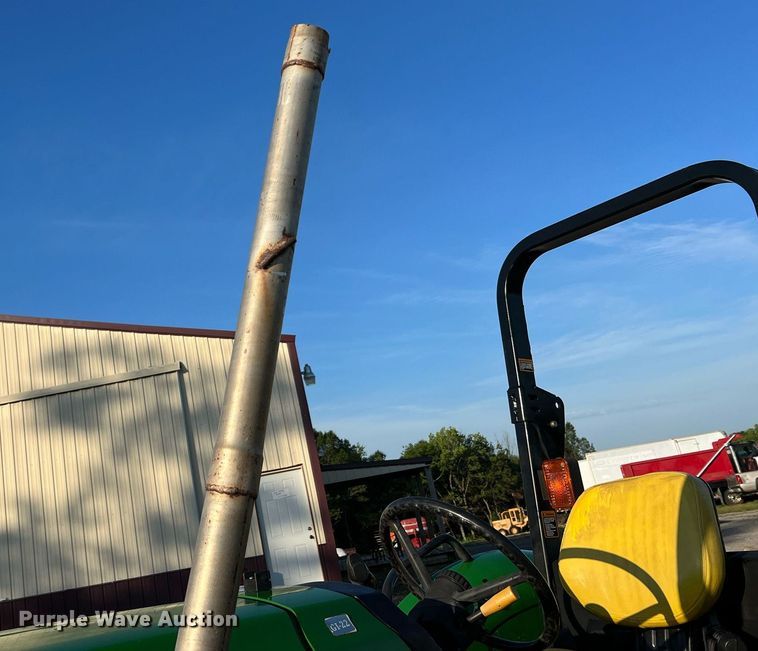image for item NA9030 2006 John  Deere 5325  tractor