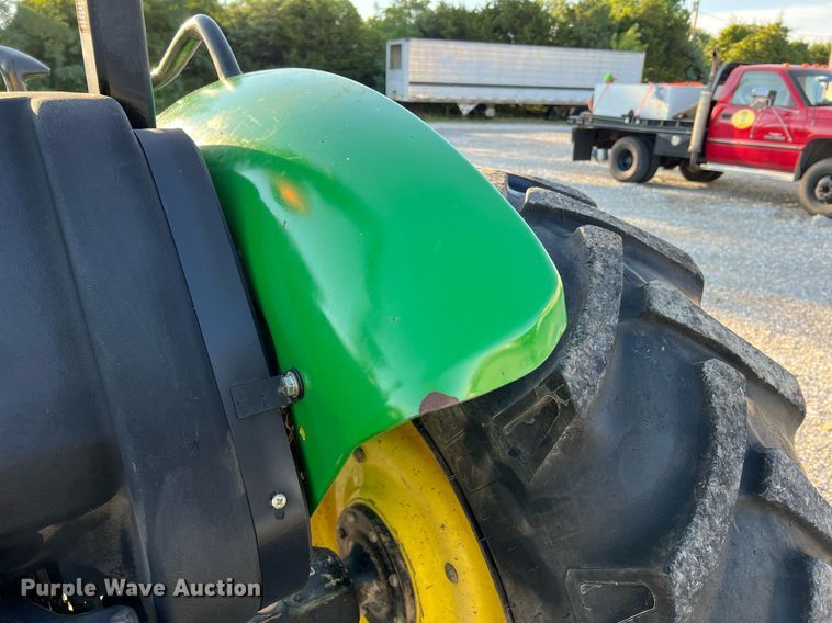 image for item NA9030 2006 John  Deere 5325  tractor