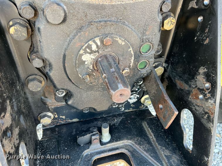 image for item NA9030 2006 John  Deere 5325  tractor