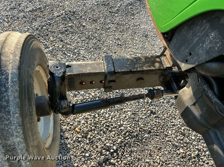 image for item NA9030 2006 John  Deere 5325  tractor