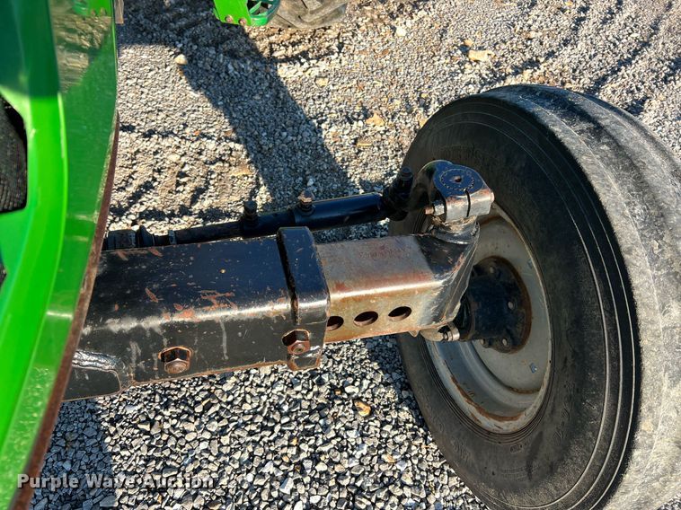 image for item NA9030 2006 John  Deere 5325  tractor