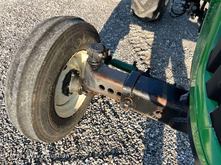 image for item NA9030 2006 John  Deere 5325  tractor