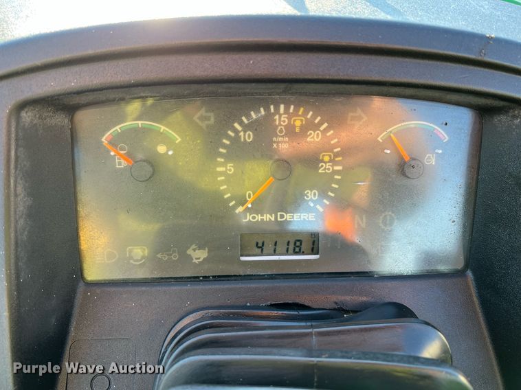 image for item NA9030 2006 John  Deere 5325  tractor