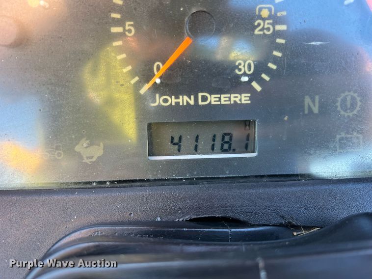 image for item NA9030 2006 John  Deere 5325  tractor
