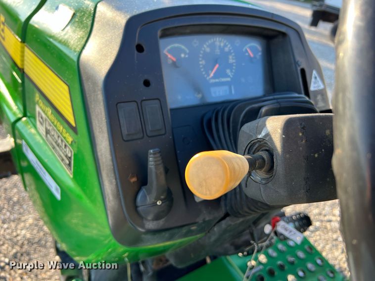 image for item NA9030 2006 John  Deere 5325  tractor