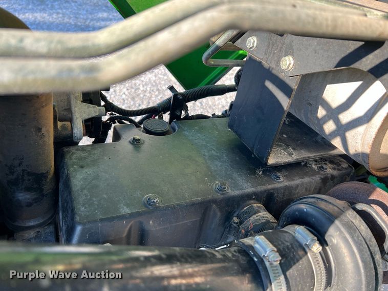 image for item NA9030 2006 John  Deere 5325  tractor