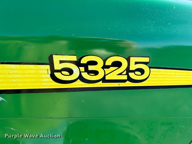 image for item NA9030 2006 John  Deere 5325  tractor