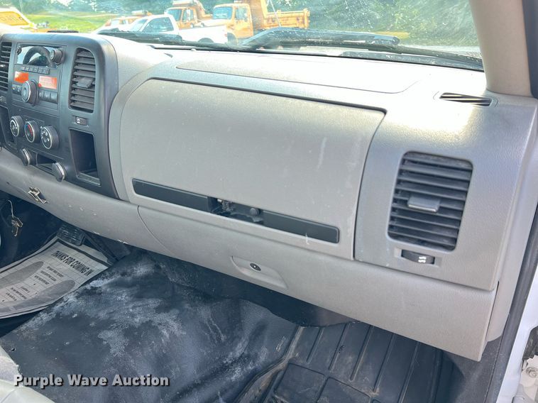 image for item NA9034 2007 Chevrolet Silverado 1500  pickup truck