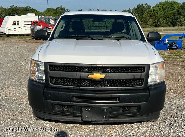 image for item NA9038 2013 Chevrolet Silverado  1500  Ext. Cab pickup truck
