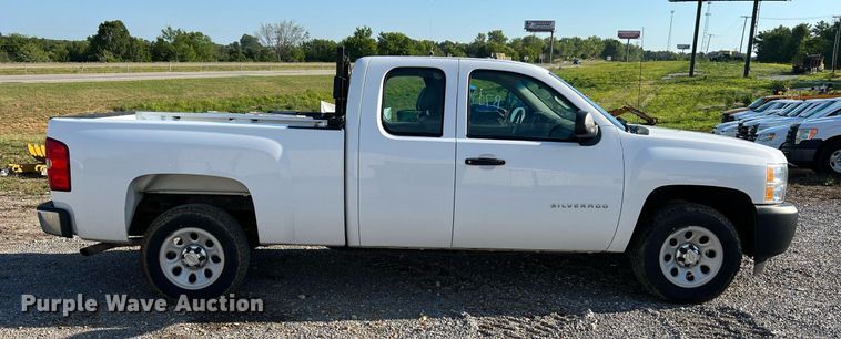 image for item NA9038 2013 Chevrolet Silverado  1500  Ext. Cab pickup truck