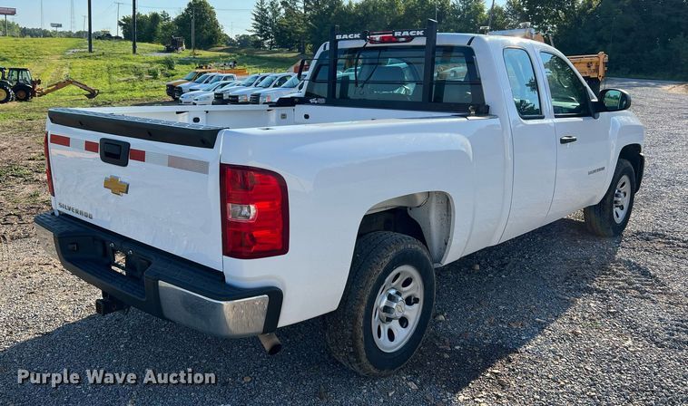 image for item NA9038 2013 Chevrolet Silverado  1500  Ext. Cab pickup truck