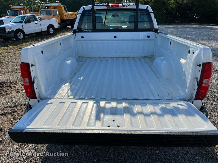 image for item NA9038 2013 Chevrolet Silverado  1500  Ext. Cab pickup truck