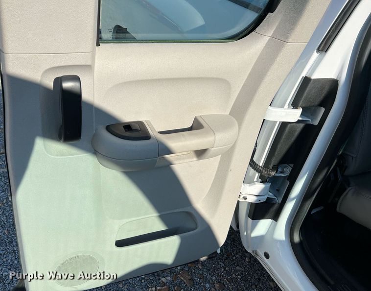 image for item NA9038 2013 Chevrolet Silverado  1500  Ext. Cab pickup truck