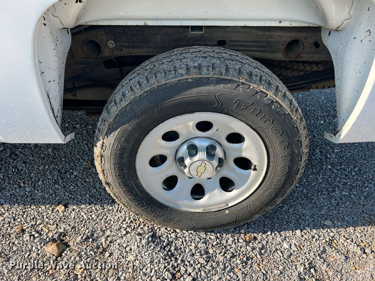 image for item NA9038 2013 Chevrolet Silverado  1500  Ext. Cab pickup truck