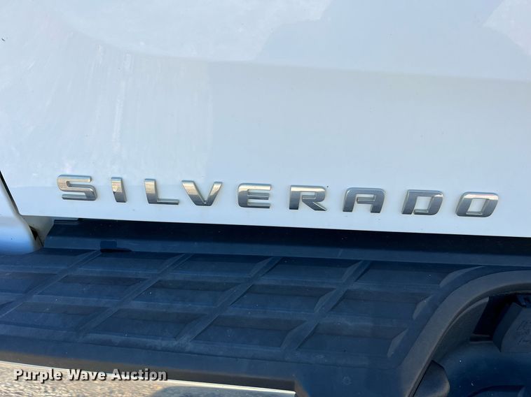 image for item NA9038 2013 Chevrolet Silverado  1500  Ext. Cab pickup truck