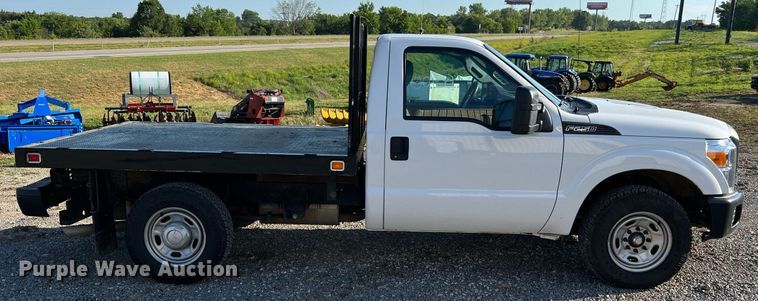 image for item NA9039 2015  Ford F250 Super Duty XL  flatbed pickup truck