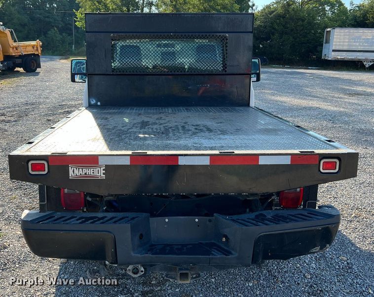 image for item NA9039 2015  Ford F250 Super Duty XL  flatbed pickup truck