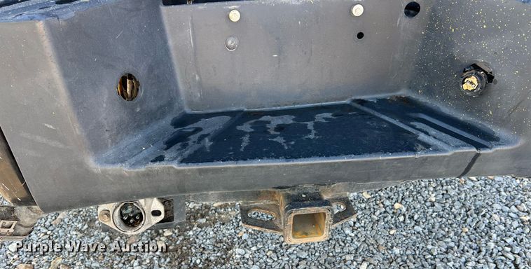 image for item NA9039 2015  Ford F250 Super Duty XL  flatbed pickup truck