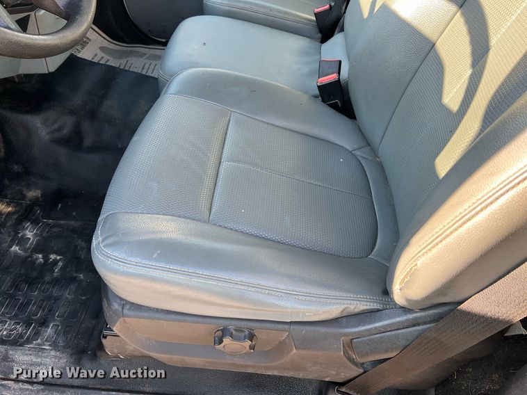 image for item NA9039 2015  Ford F250 Super Duty XL  flatbed pickup truck