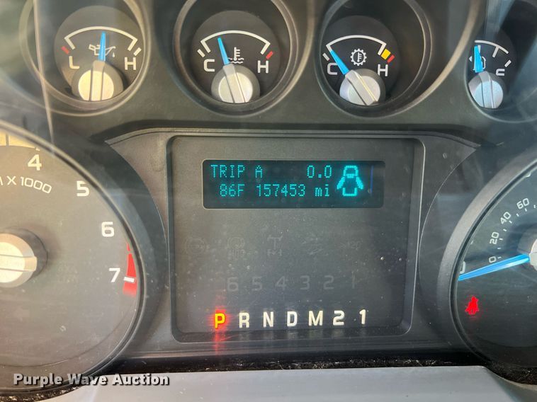 image for item NA9039 2015  Ford F250 Super Duty XL  flatbed pickup truck