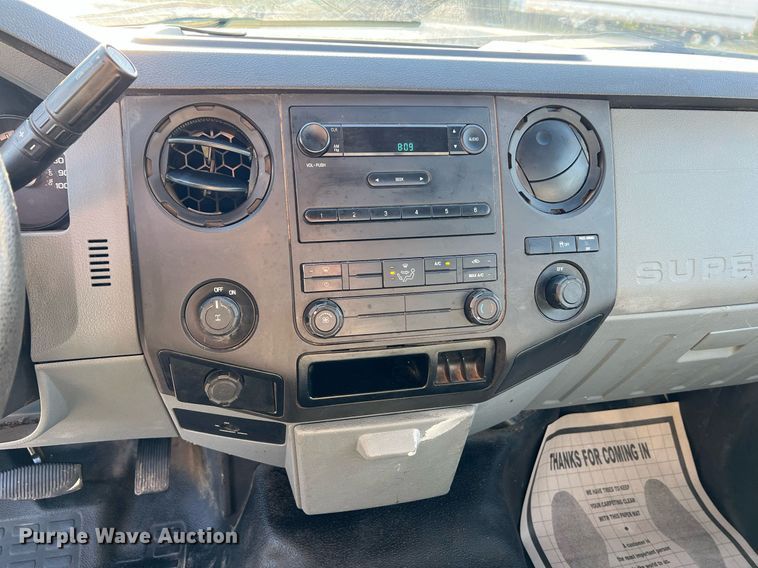 image for item NA9039 2015  Ford F250 Super Duty XL  flatbed pickup truck