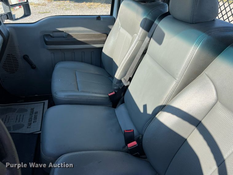 image for item NA9039 2015  Ford F250 Super Duty XL  flatbed pickup truck