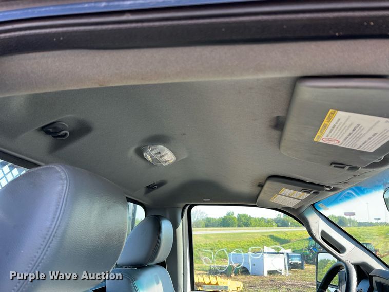 image for item NA9039 2015  Ford F250 Super Duty XL  flatbed pickup truck