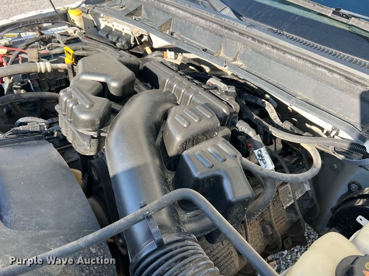 image for item NA9039 2015  Ford F250 Super Duty XL  flatbed pickup truck