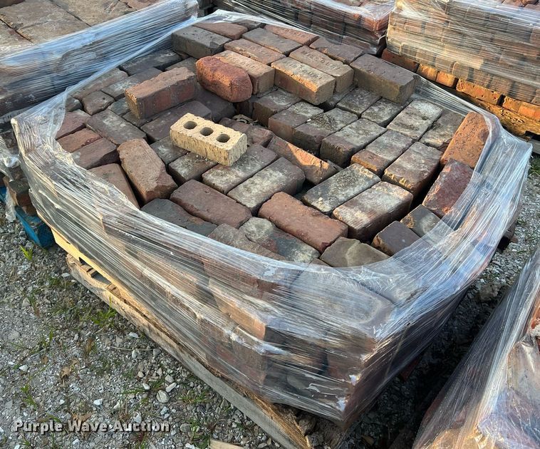 image for item NA9044 (5) pallets of bricks