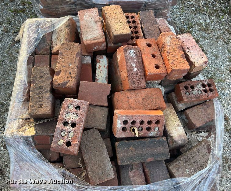 image for item NA9044 (5) pallets of bricks